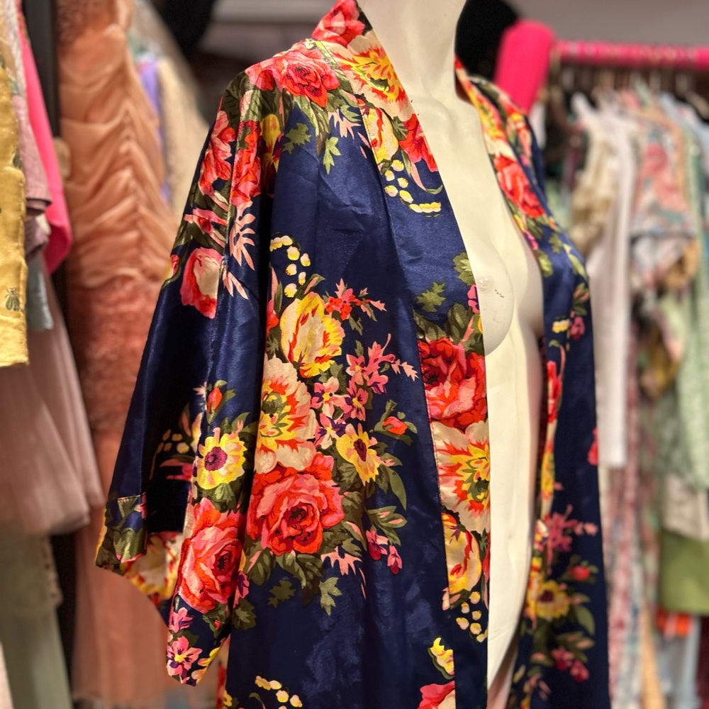 Navy Floral Robe - Picture 6 of 10